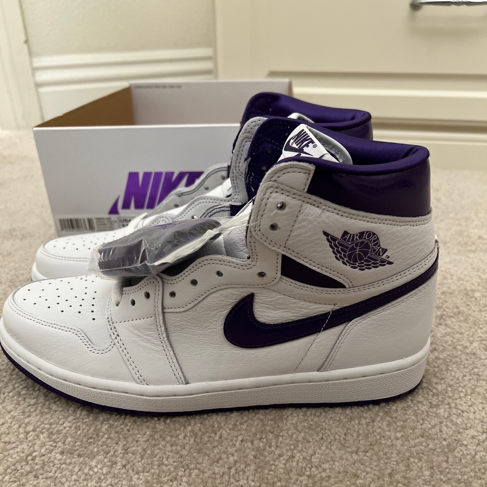 Nike Air Jordan 1 Retro High Shoes Court Purple Womens Sz 10 Mens 8.5 CD0461-151
